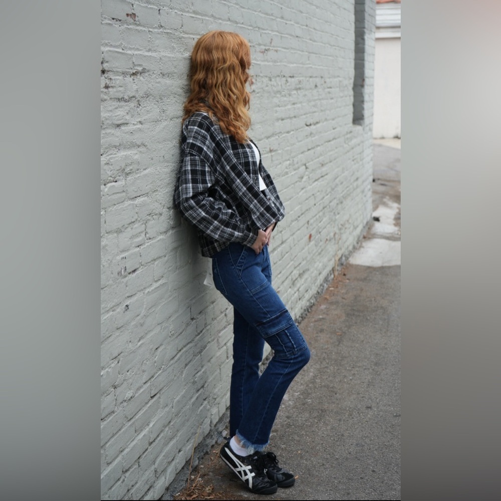 Hidden Los Angeles "Quinn" Cigarette Cargo Jeans – Medium Wash with Frayed Hem